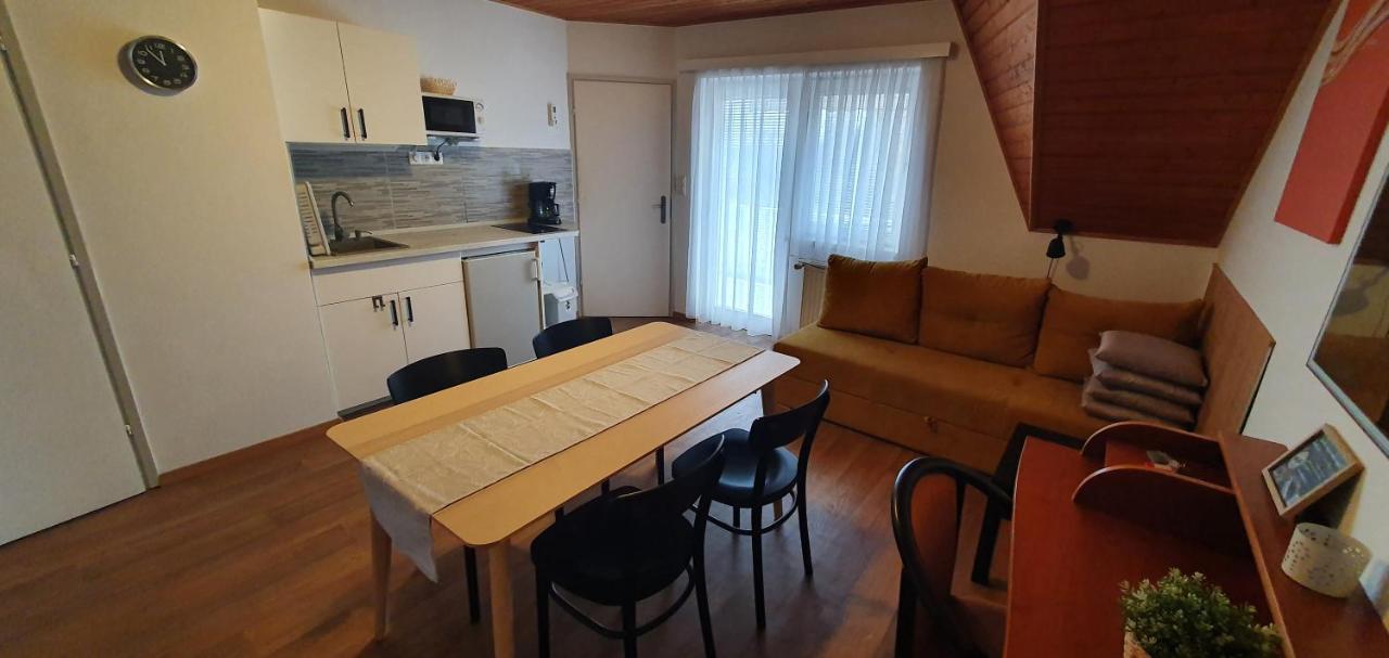 Forrest Apartman Gyenesdiás Eksteriør bilde