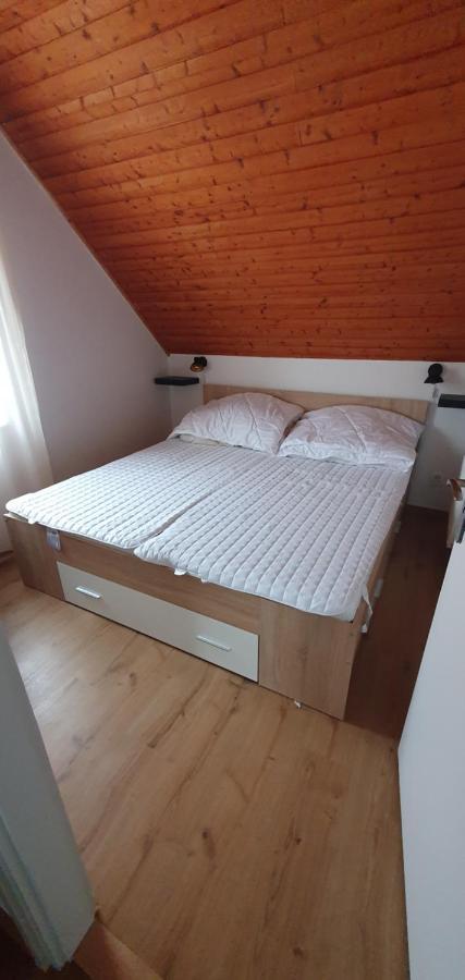 Forrest Apartman Gyenesdiás Eksteriør bilde