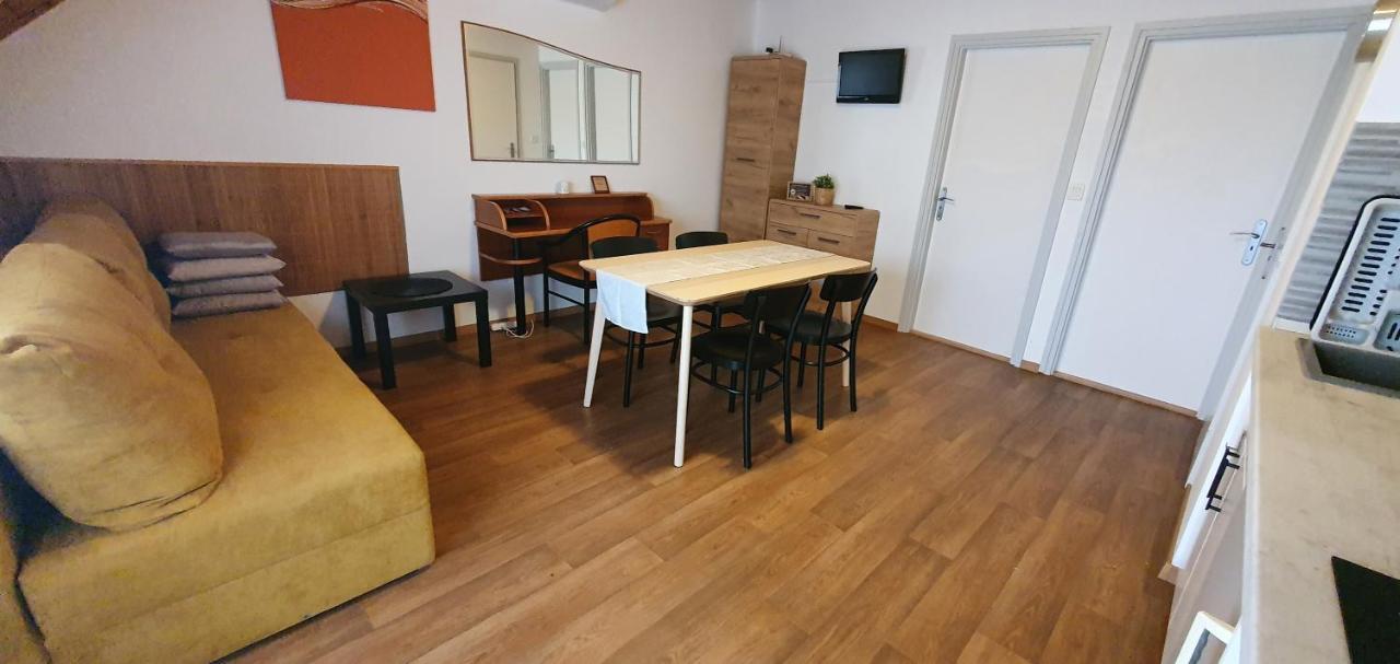 Forrest Apartman Gyenesdiás Eksteriør bilde
